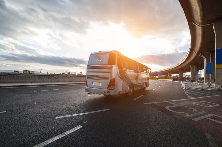 Luxury Bus Rental Guide: Explore Travel Tips, Fleet Insights, Booking Advice, Transportation Options, and Passenger Comfort Details