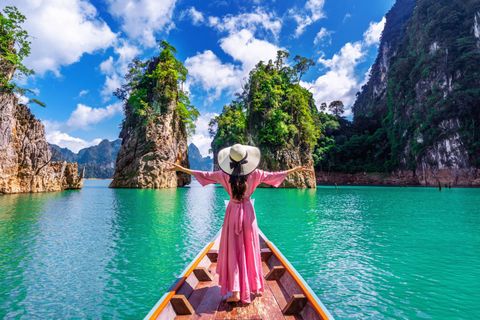 Maldives Overwater and Beachfront Villas Holiday Stay Explained: Learn Luxury Resort, Travel Tips, Tropical Island Insight