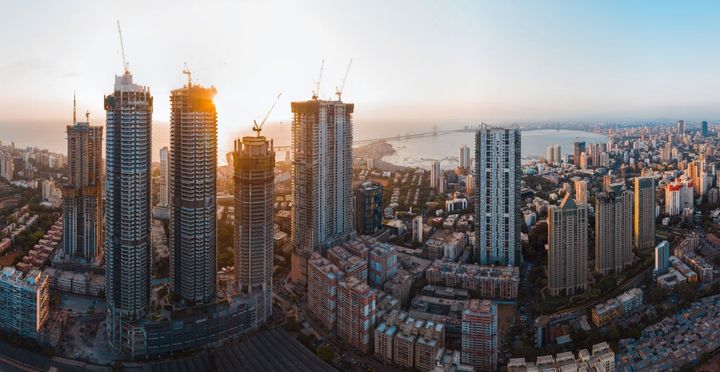 Guide to Real Estate in Dubai: Explore Property Tips, Market Insights, Investment Advice, and Helpful Resources
