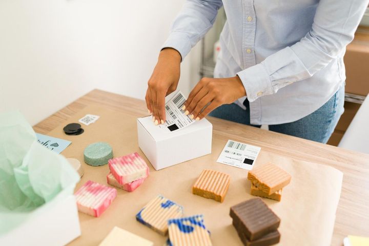 Discover Labeling Machines: An Overview of Types, Features, and Useful Resources