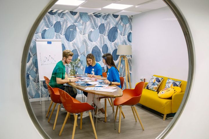 Shared Office Space Rental Guide: Read Basics, Benefits, Types, and Industry Insights